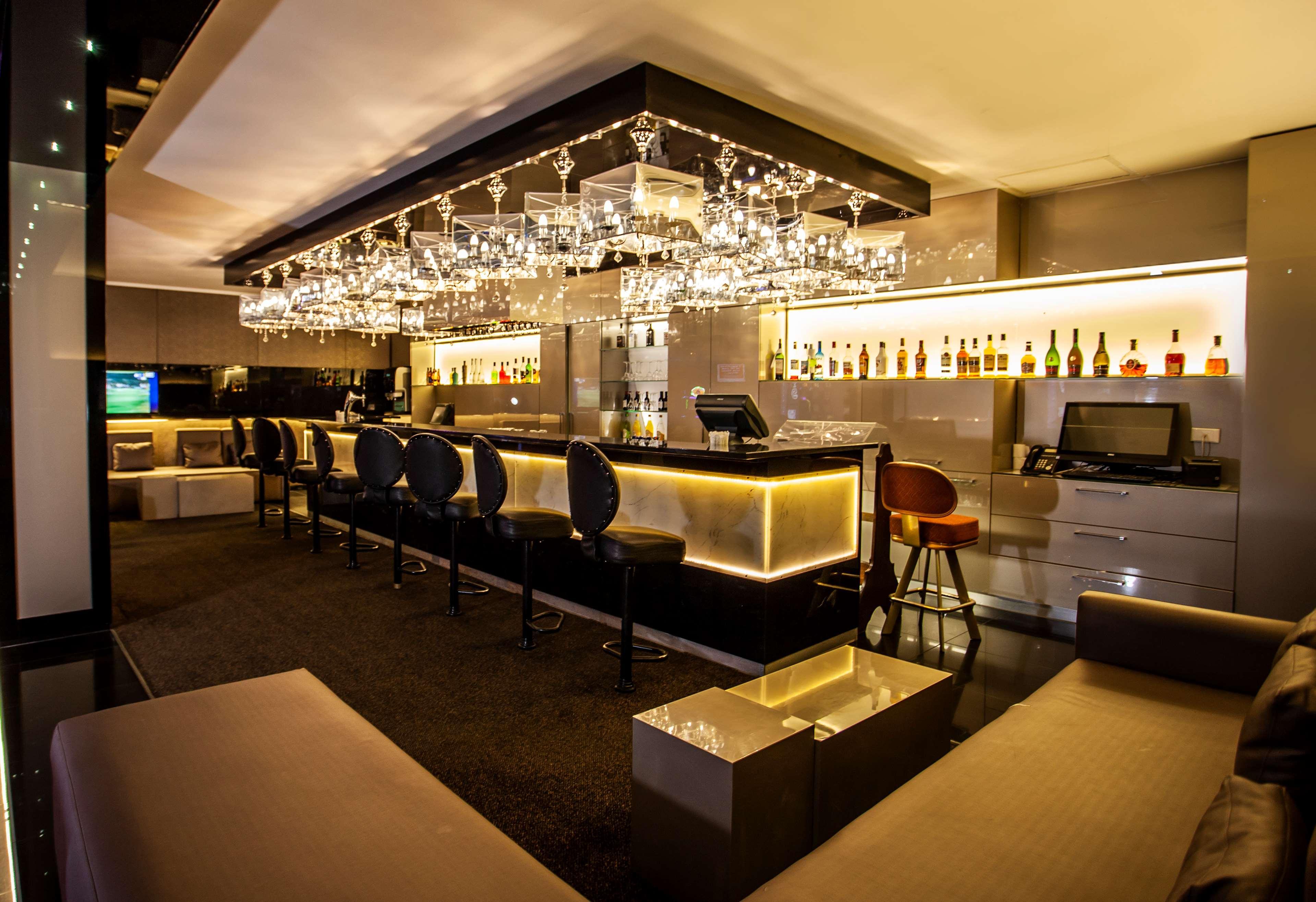 Avani Windhoek Hotel & Casino Eksteriør bilde